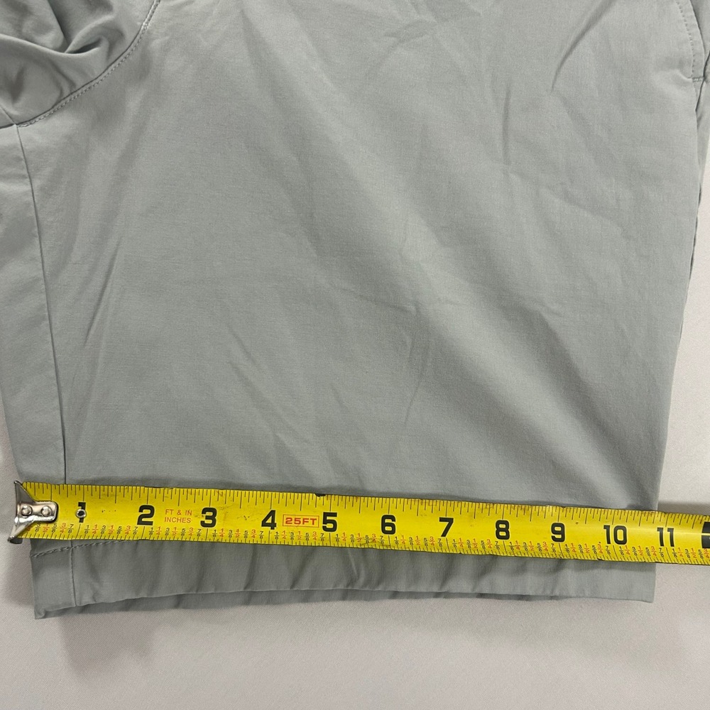 Vineyard Vines Performance Shorts Men 32 Green Grey Stretch Golf Chino Lot of 2 - Picture 15 of 16